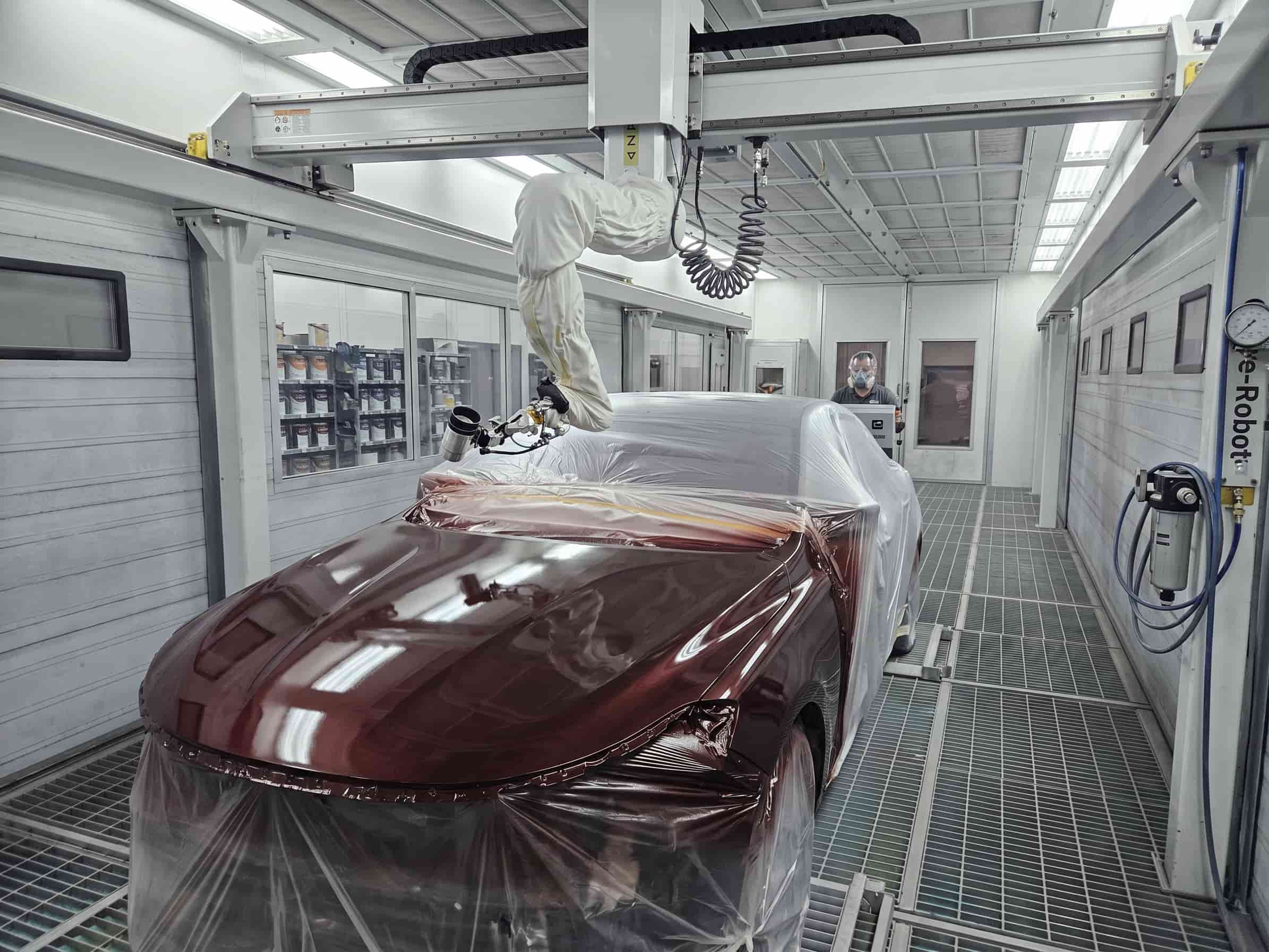 Cabine de peinture robotisée