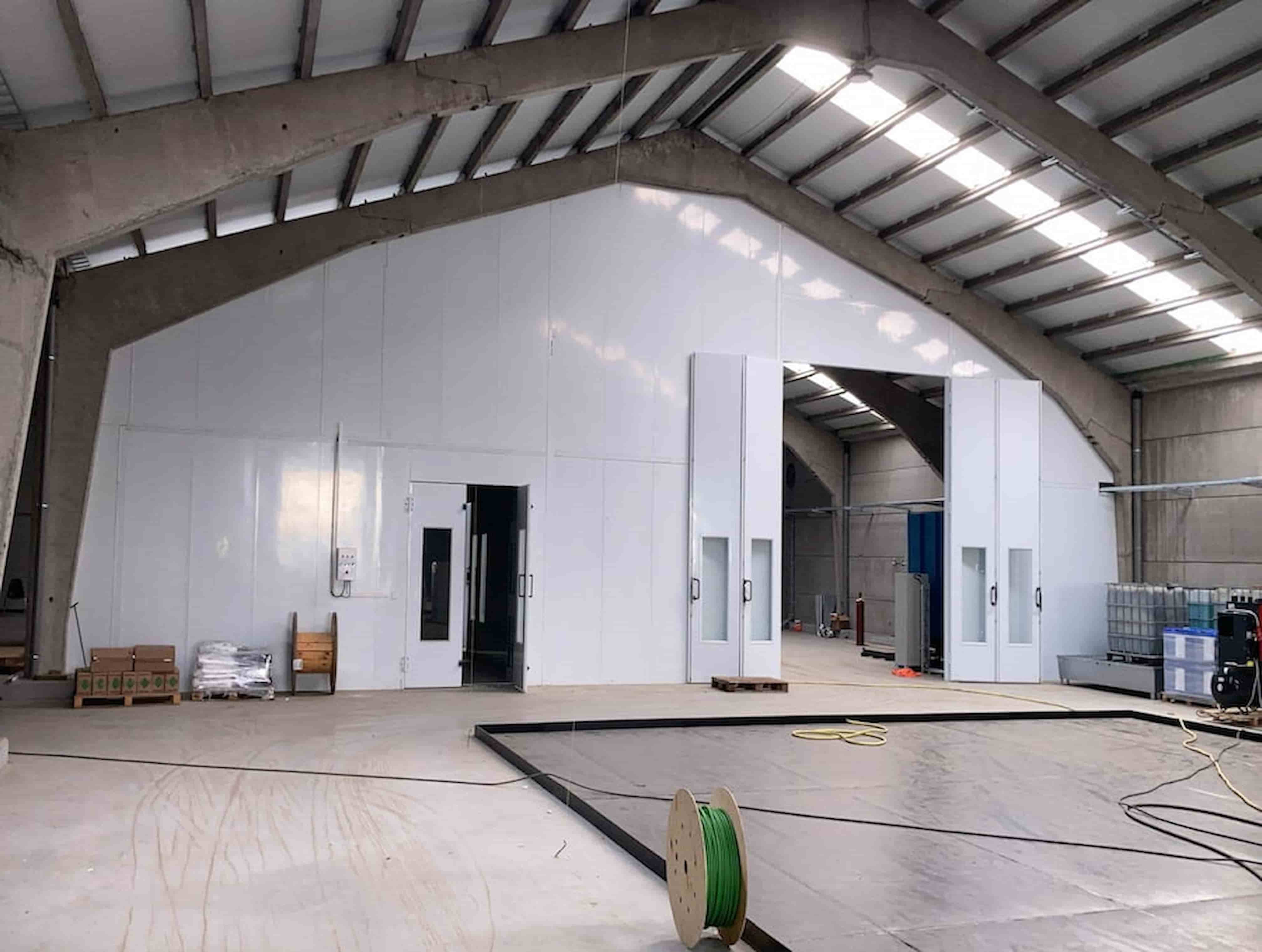 Cabine de peinture industrielle